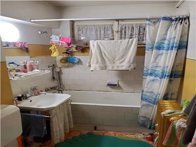 Apartament 3 camere de vanzare Drumul Taberei