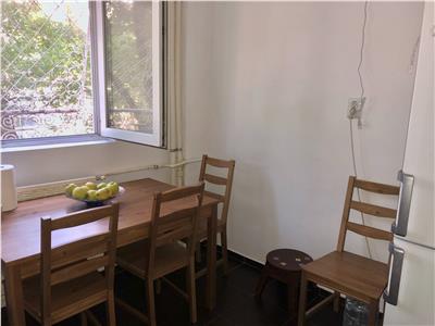 Apartament 2 camere de vanzare Lujerului