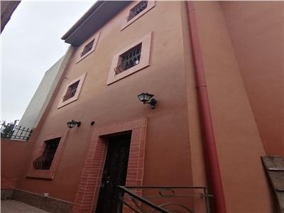 vanzare casa vila 7 camere  zona agricultori Bucuresti