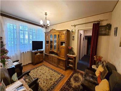 Apartament 4 camere de vanzare Gorjului