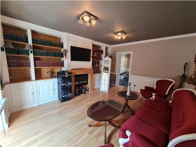 Vanzare apartament 4 camere zona Unirii