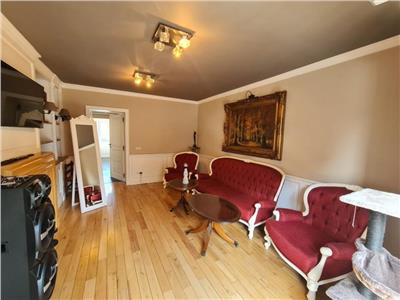 Vanzare apartament 4 camere zona Unirii