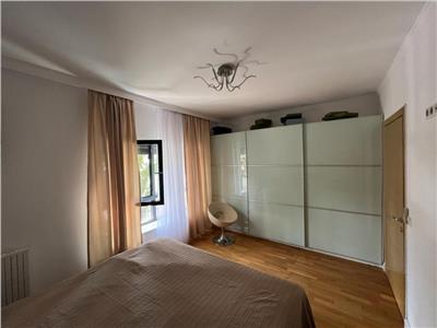 Inchiriere duplex 4 camere cu gradina de 85 mp zona Barbu Vacarescu
