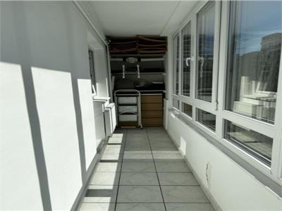 Vanzare apartament 2 camere Nerva Traian cu centrala proprie vedere pe fata