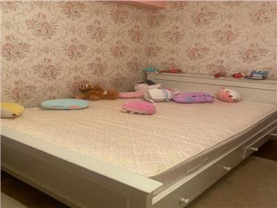 Vanzare apartament 4 camere zona Mosilor