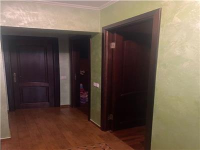 Vanzare apartament 4 camere zona Mosilor