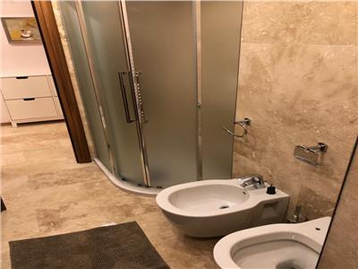 Inchiriere apartament 3 camere zona Decebal