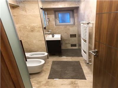 Inchiriere apartament 3 camere zona Decebal