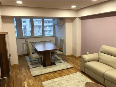 Inchiriere apartament 3 camere zona Decebal