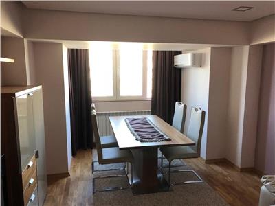 Inchiriere apartament 3 camere zona Decebal