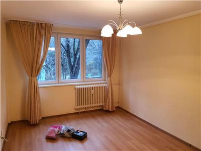 Apartament 2 camere de vanzare zona Drumul Taberei