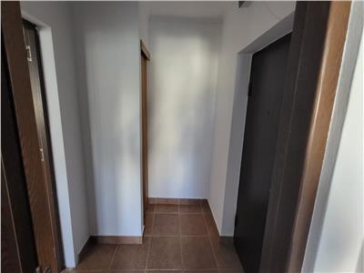 Apartament 3 camere  de vanzare  Lujerului
