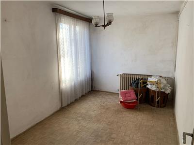 Apartament de vanzare 3 camere Piata Sudului