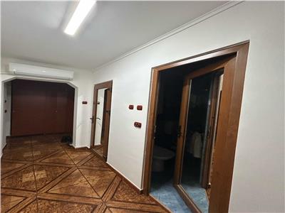 Apartament 2 camere de vanzare Lujerului