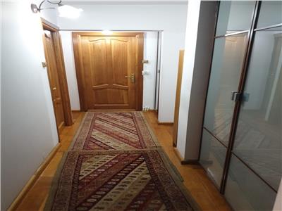 Apartament 4 camere de vanzare Gorjului