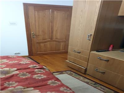 Apartament 4 camere de vanzare Gorjului