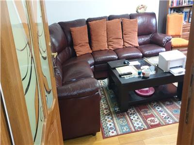 Apartament 4 camere de vanzare Gorjului