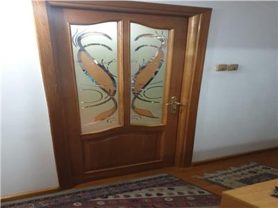 Apartament 4 camere de vanzare Gorjului