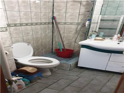 Apartament 4 camere de vanzare Gorjului