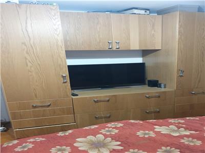 Apartament 4 camere de vanzare Gorjului
