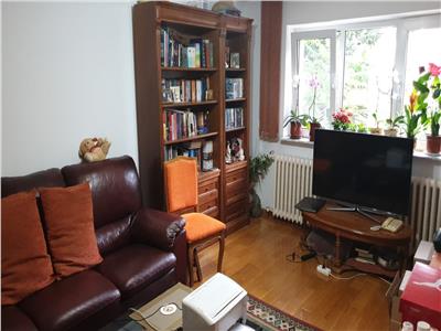 Apartament 4 camere de vanzare Gorjului
