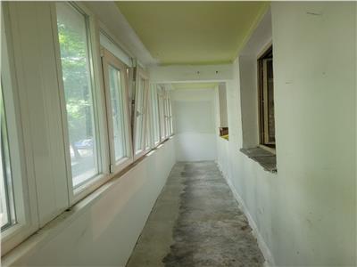 Apartament 3 camere de vanzare Drumul Taberei