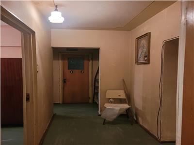 Apartament 3 camere de vanzare Drumul Taberei